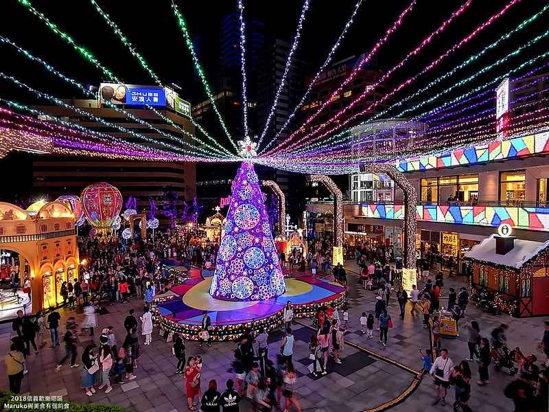 【2018台北聖誕活動】LINE FRIENDS一起過耶誕|信義新光三越,統一時代百貨越夜越美麗 @Maruko(丸子)與美食有個約會