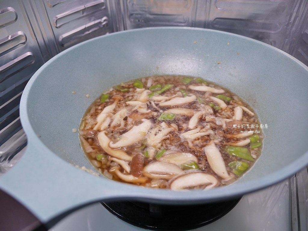 燉飯食譜「S&B 日本愛思必-四種起司奶油燉菜白醬料理塊」簡單濃厚的奶油培根燉飯 @Maruko(丸子)與美食有個約會