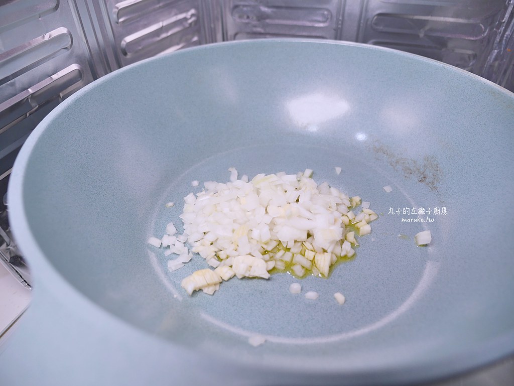 燉飯食譜「S&B 日本愛思必-四種起司奶油燉菜白醬料理塊」簡單濃厚的奶油培根燉飯 @Maruko(丸子)與美食有個約會