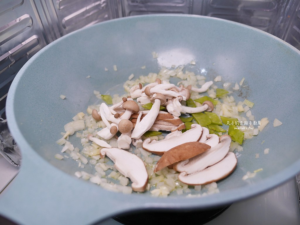 燉飯食譜「S&B 日本愛思必-四種起司奶油燉菜白醬料理塊」簡單濃厚的奶油培根燉飯 @Maruko(丸子)與美食有個約會