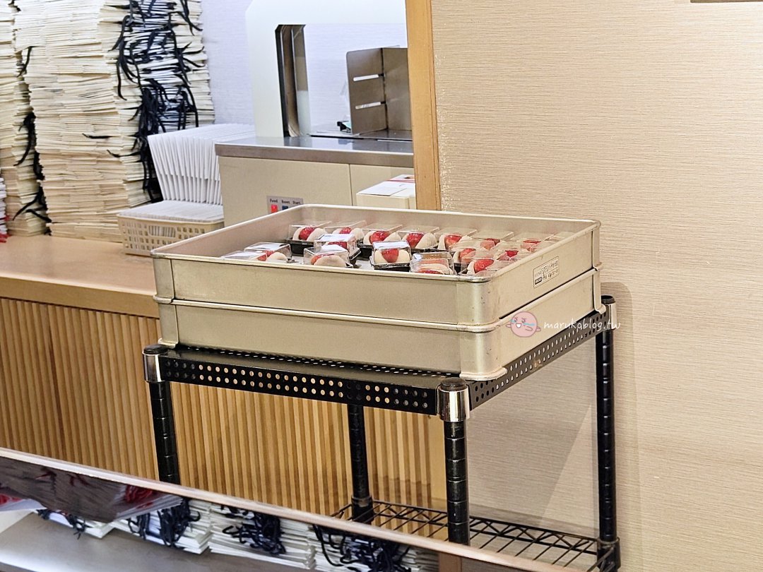 【台北大稻埕】滋養製菓草莓大福｜一開賣就排隊！傳承70年的日式多汁美味 @Maruko(丸子)與美食有個約會