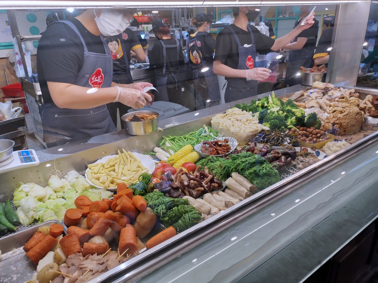 【台北】紅花麻辣鹽水雞 臨江街夜市最好吃的人氣小吃，夜市美食！ @Maruko(丸子)與美食有個約會