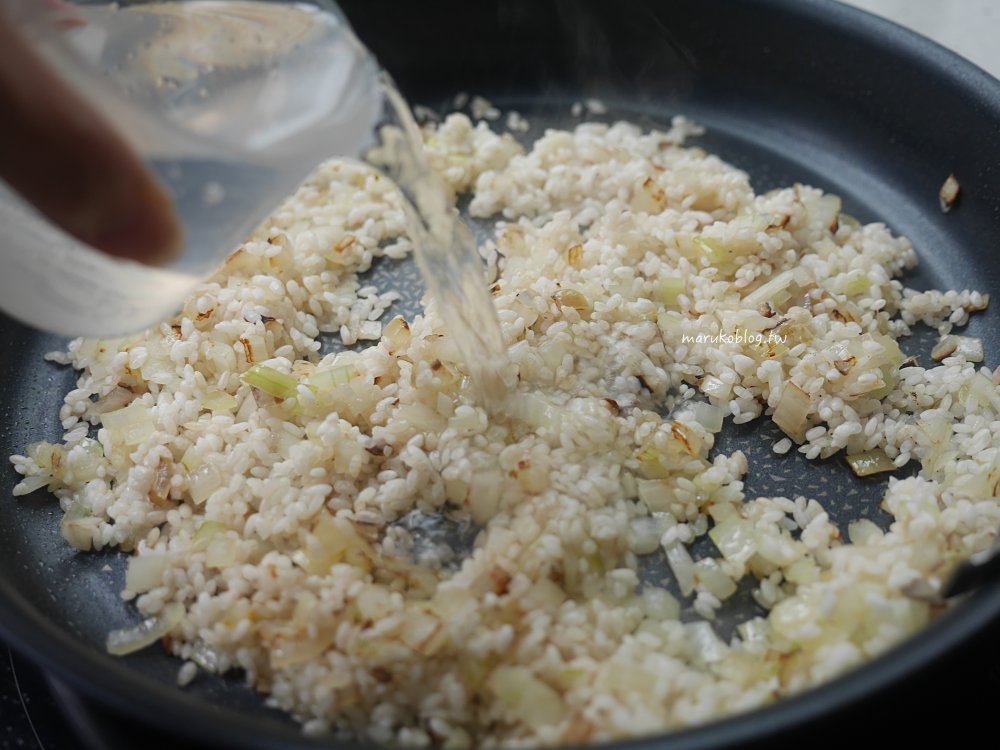 燉飯食譜「S&B 日本愛思必-四種起司奶油燉菜白醬料理塊」簡單濃厚的奶油培根燉飯 @Maruko(丸子)與美食有個約會 燉飯食譜「S&B 日本愛思必-四種起司奶油燉菜白醬料理塊」簡單濃厚的奶油培根燉飯 @Maruko(丸子)與美食有個約會