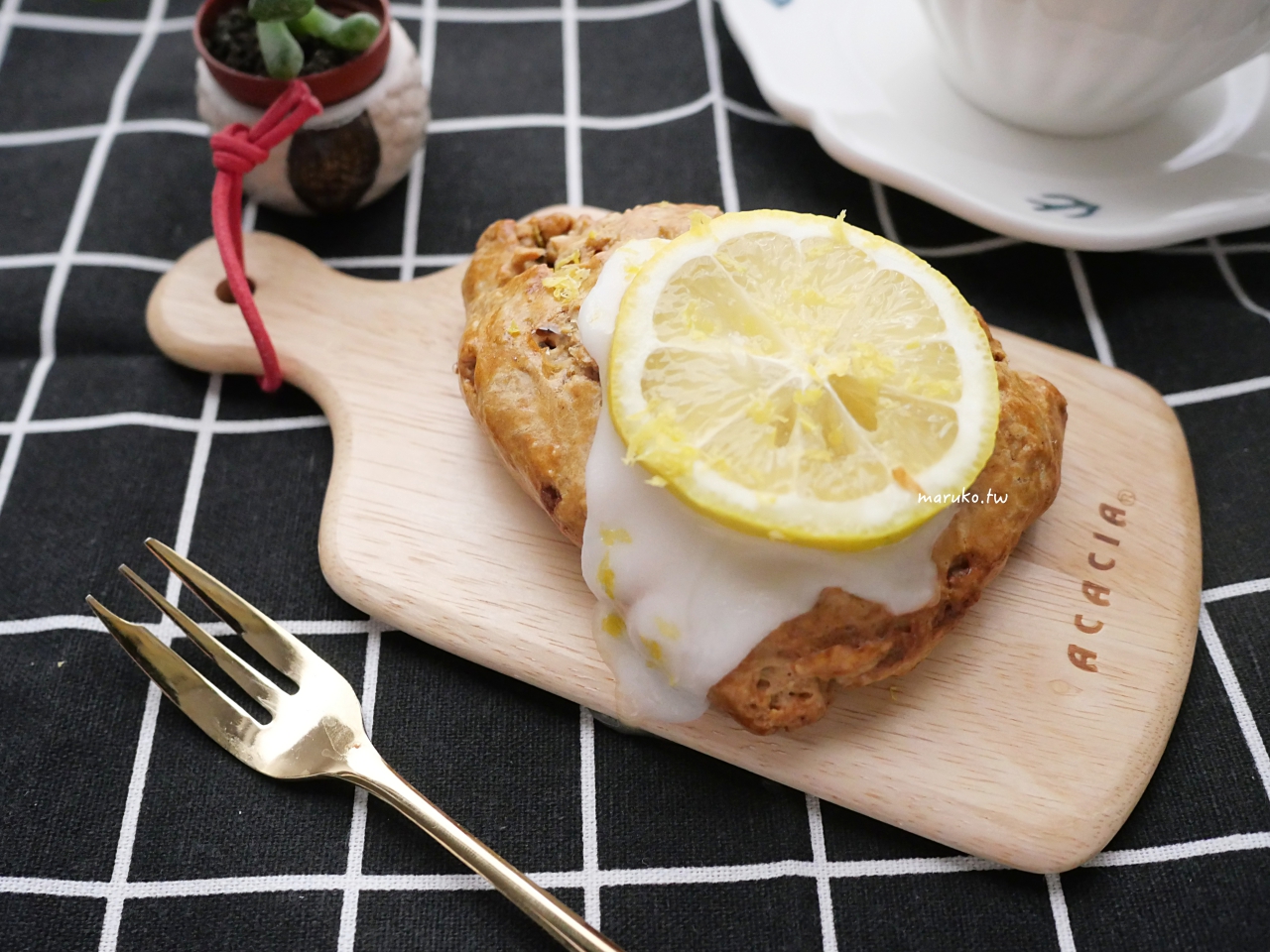 【食譜】脆皮司康 韓式的脆皮司康搭配檸檬糖霜的酸甜滋味! @Maruko(丸子)與美食有個約會 【食譜】脆皮司康 韓式的脆皮司康搭配檸檬糖霜的酸甜滋味! @Maruko(丸子)與美食有個約會