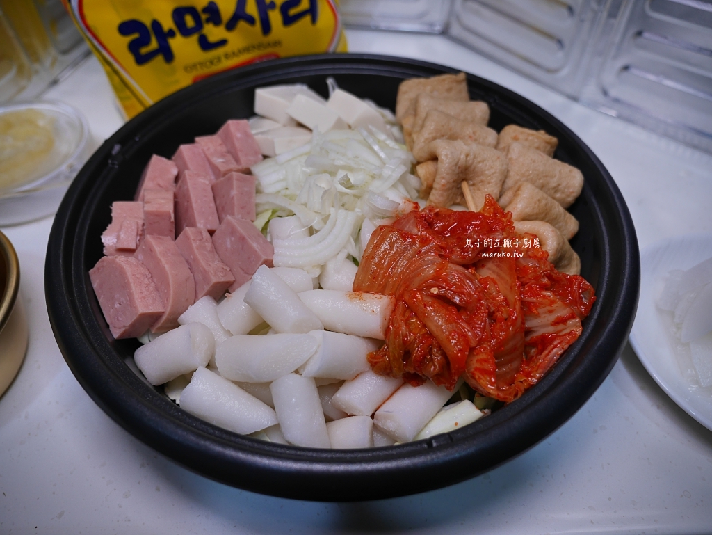 【食譜】韓式部隊火鍋 暖呼呼的韓式火鍋 韓國辣湯鍋做法 @Maruko(丸子)與美食有個約會