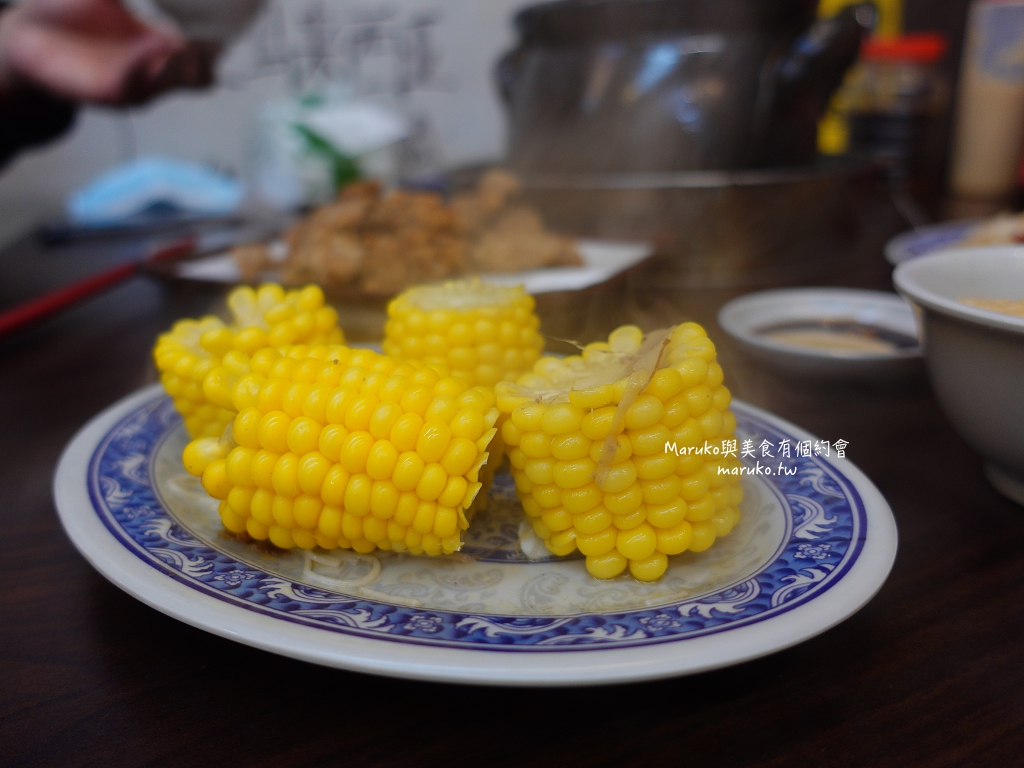 萬華美食｜鴨味仔炭火薑母鴨：被薑母鴨耽誤的鹽酥雞店？炭火甘甜湯頭＋酥脆鹽酥雞，老饕的隱藏版吃法！ @Maruko(丸子)與美食有個約會