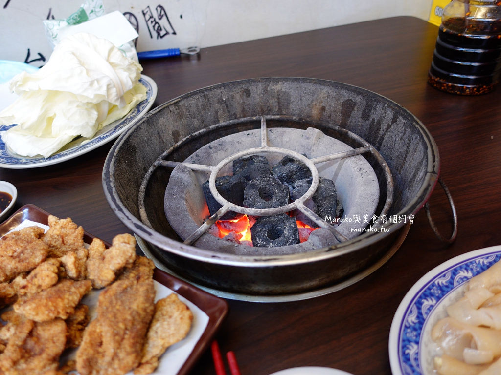萬華美食｜鴨味仔炭火薑母鴨：被薑母鴨耽誤的鹽酥雞店？炭火甘甜湯頭＋酥脆鹽酥雞，老饕的隱藏版吃法！ @Maruko(丸子)與美食有個約會