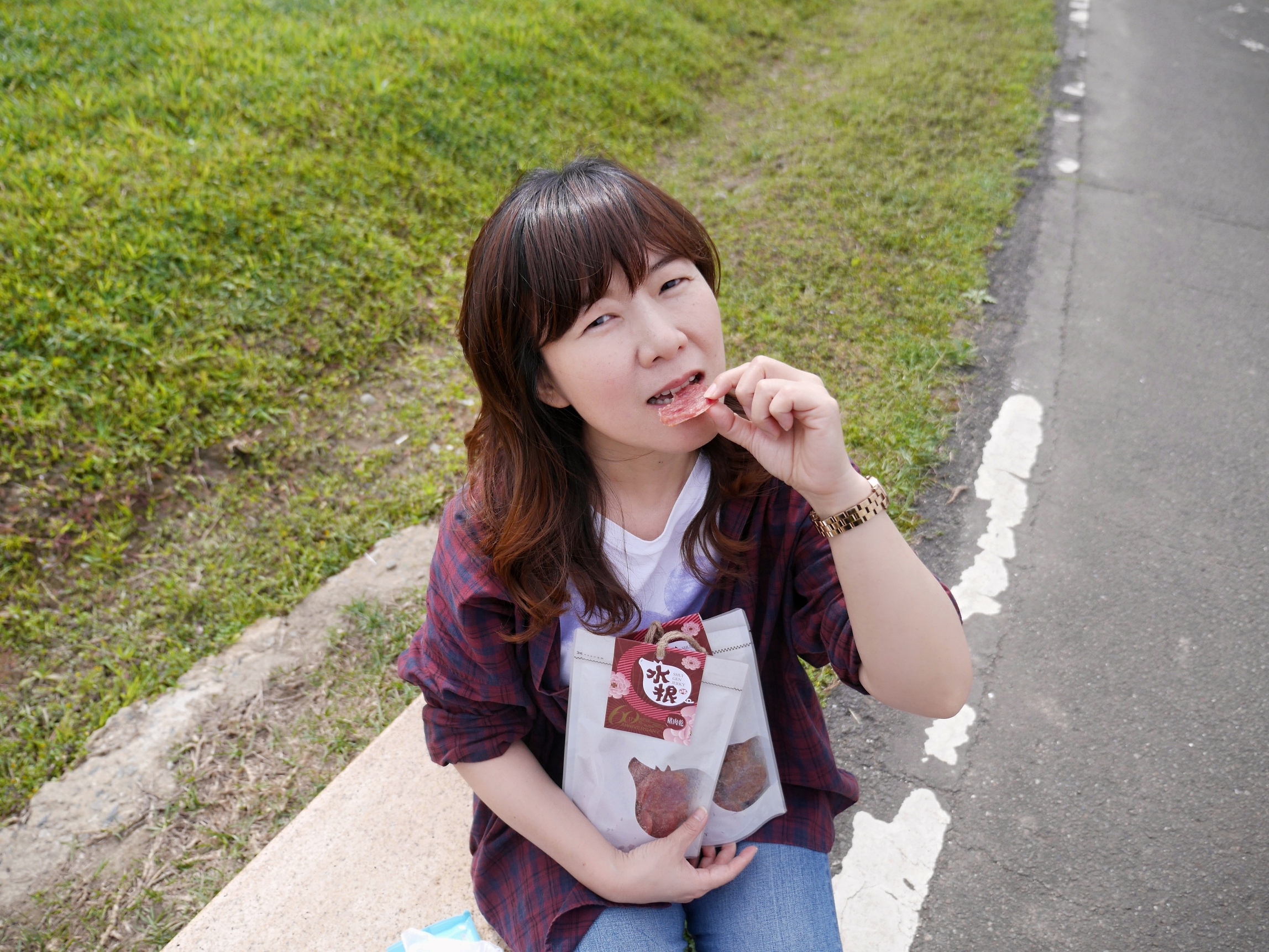 【彰化伴手禮推薦】水根肉乾&middot;金沙鹹蛋黃肉乾/新食感肉乾有益生菌鹹蛋黃顆粒/嚴選福華畜牧場在地食材 @Maruko(丸子)與美食有個約會