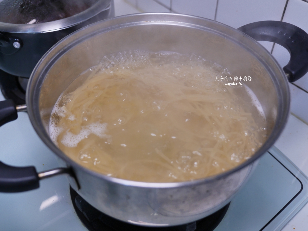 【食譜】咖哩肉醬義大利麵｜新食感！日本風洋食咖哩義大利麵做法分享 @Maruko(丸子)與美食有個約會