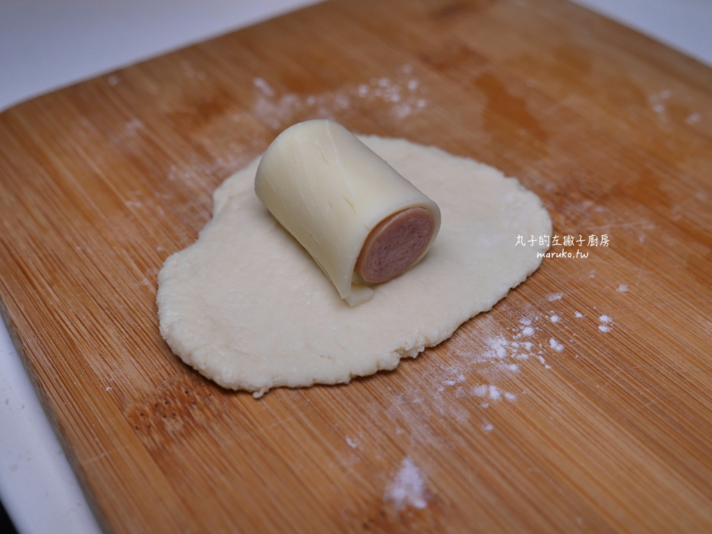 【食譜】韓國起司熱狗 二種食材做會牽絲的韓國起司熱狗 @Maruko(丸子)與美食有個約會 【食譜】韓國起司熱狗 二種食材做會牽絲的韓國起司熱狗 @Maruko(丸子)與美食有個約會