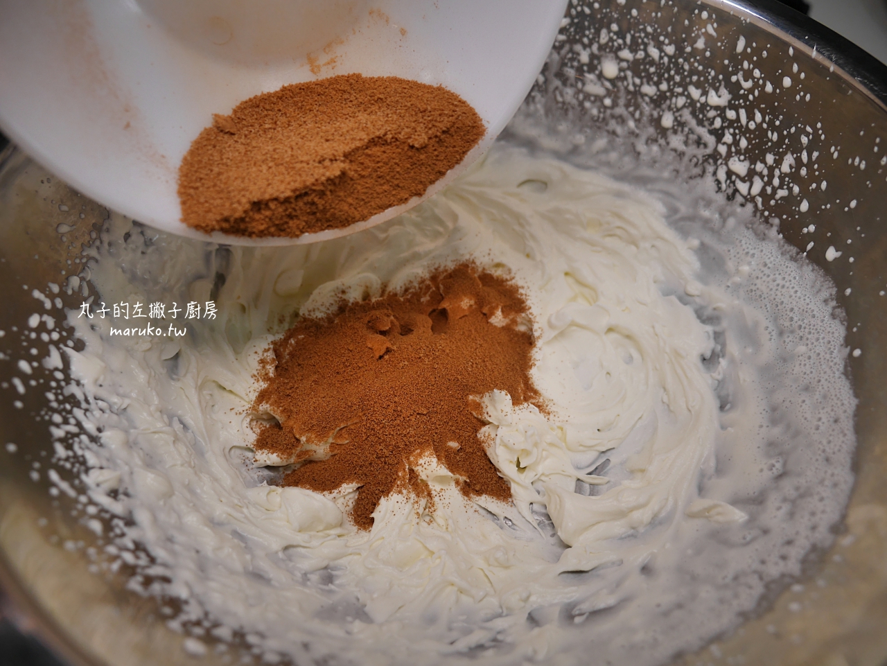 【食譜】肉桂捲蛋糕/綠山農場鮮奶油取代部分牛奶口感更鬆軟/鮮奶油食譜推薦 @Maruko(丸子)與美食有個約會