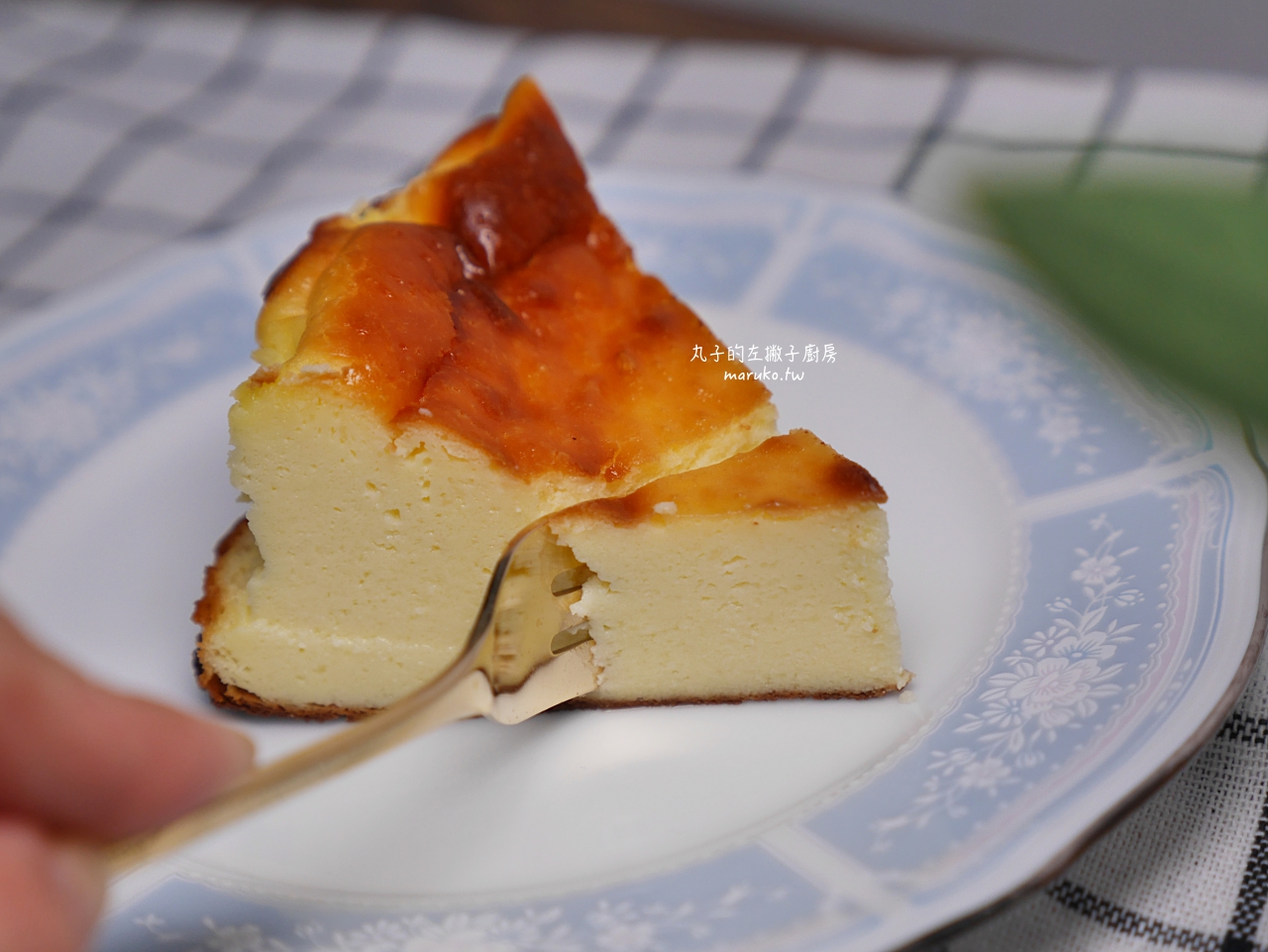 【食譜】巴斯克乳酪蛋糕做法｜免打發、零失敗！攪拌就能完成的濃郁起司蛋糕 @Maruko(丸子)與美食有個約會