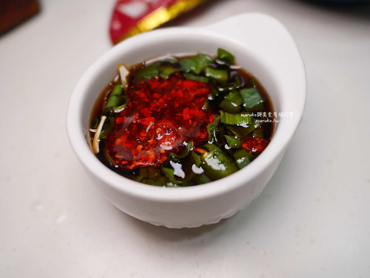 【食譜】麻辣水煮魚 海底撈麻辣清油鍋底料理包二樣食材簡單上桌！ @Maruko(丸子)與美食有個約會