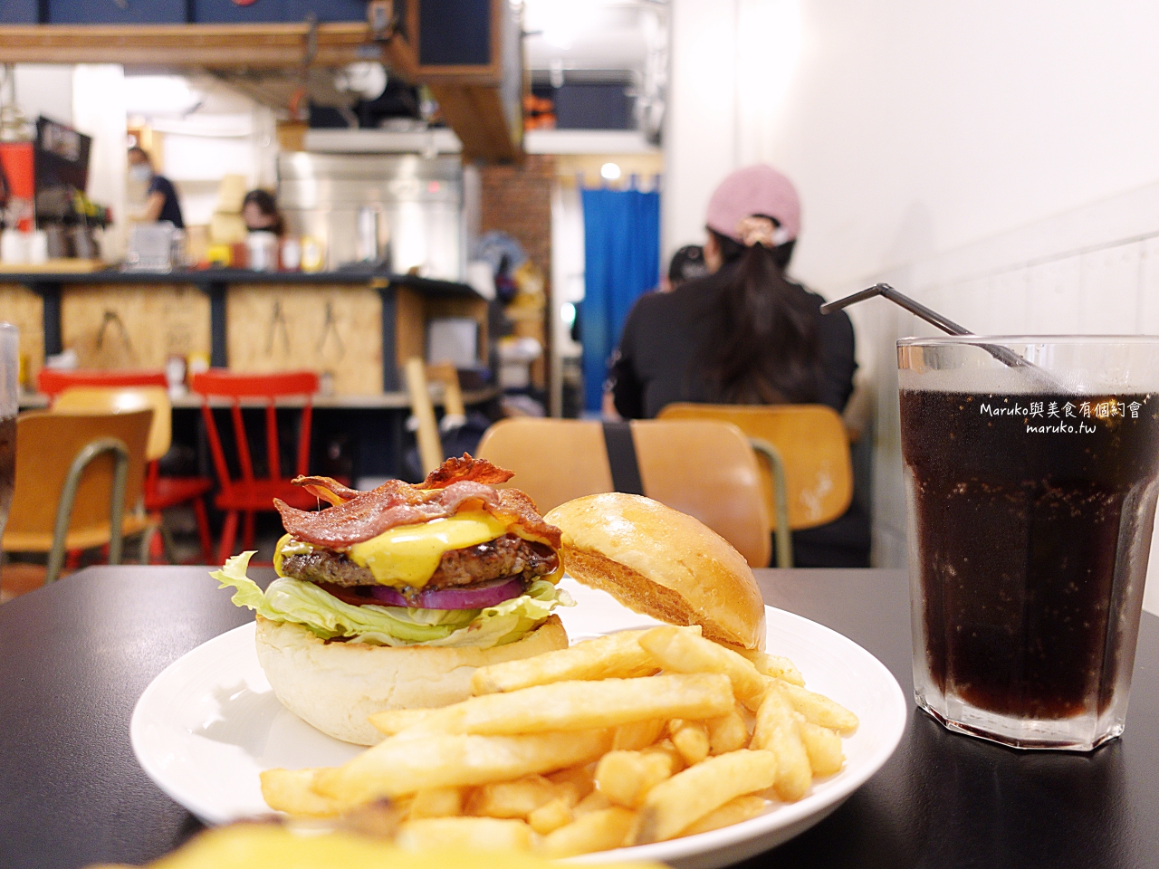【台北】AWESOME BURGER 澳森漢堡/隱藏巷內迷你小店老饕都愛的漢堡/平價實在值得再訪/市政府站美式漢堡 @Maruko(丸子)與美食有個約會