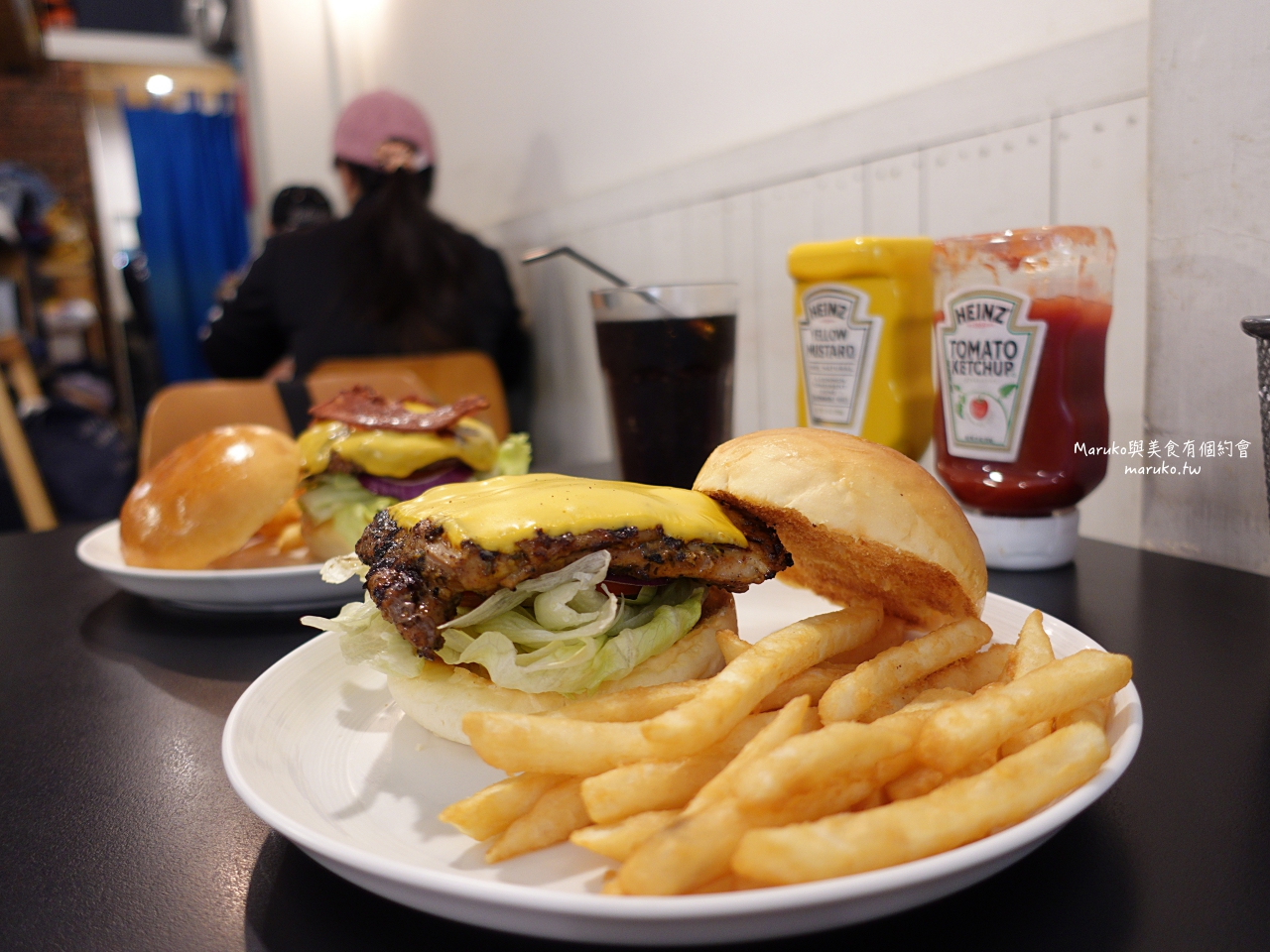 【台北】AWESOME BURGER 澳森漢堡/隱藏巷內迷你小店老饕都愛的漢堡/平價實在值得再訪/市政府站美式漢堡 @Maruko(丸子)與美食有個約會
