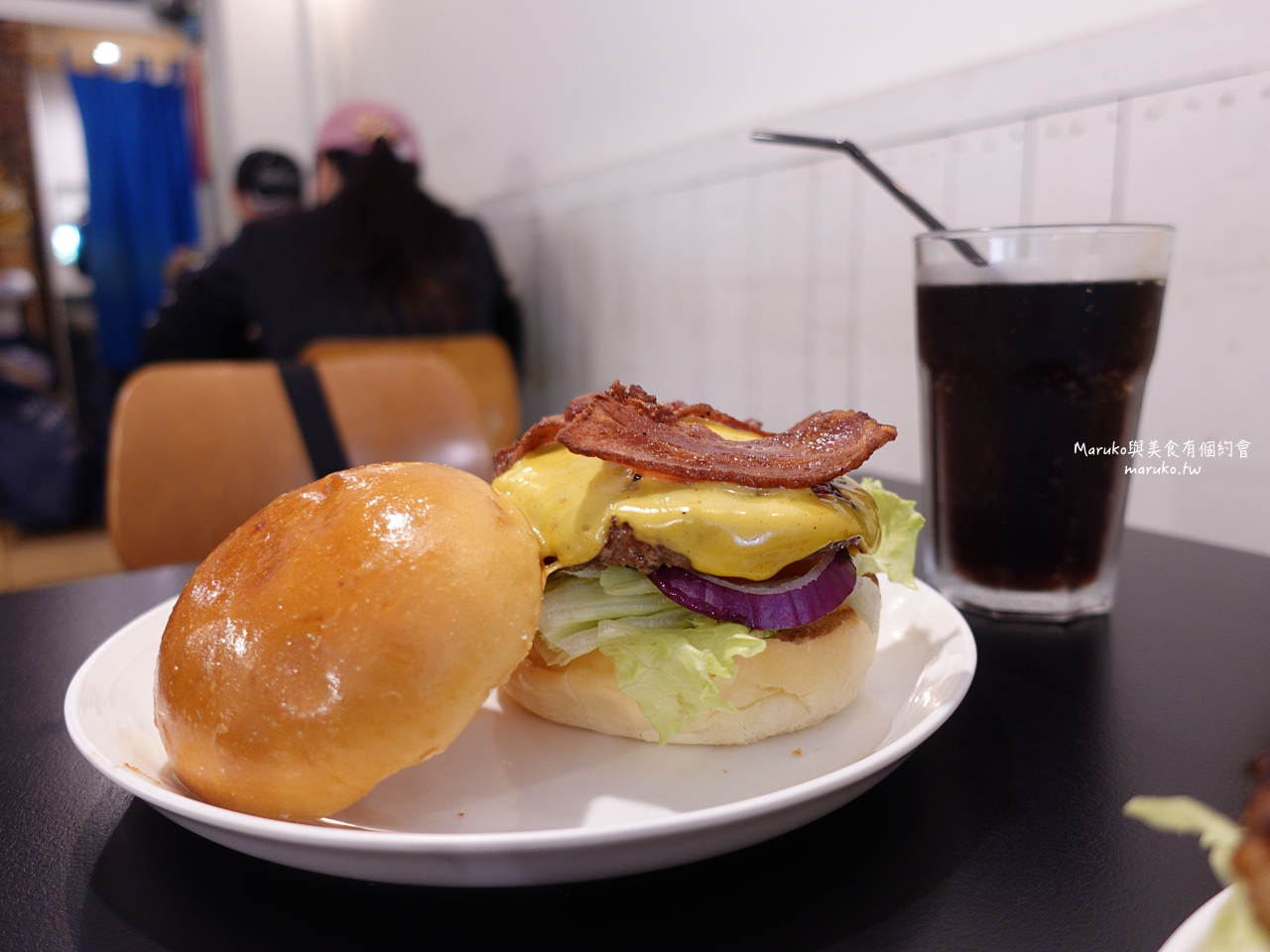 【台北】AWESOME BURGER 澳森漢堡/隱藏巷內迷你小店老饕都愛的漢堡/平價實在值得再訪/市政府站美式漢堡 @Maruko(丸子)與美食有個約會