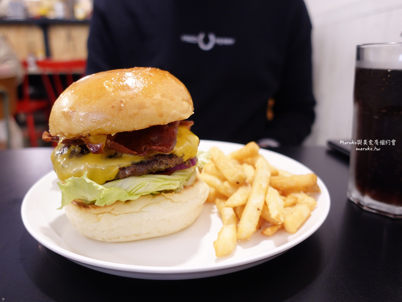【台北】AWESOME BURGER 澳森漢堡/隱藏巷內迷你小店老饕都愛的漢堡/平價實在值得再訪/市政府站美式漢堡 @Maruko(丸子)與美食有個約會
