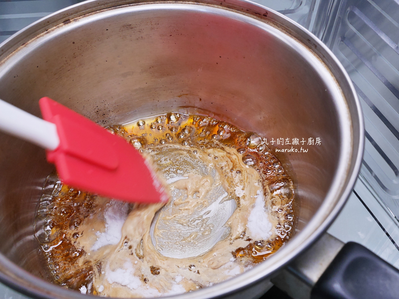 【食譜】蜂巢焦糖脆脆/風靡韓國讓甜點變身為華麗點心的焦糖脆脆做法 @Maruko(丸子)與美食有個約會