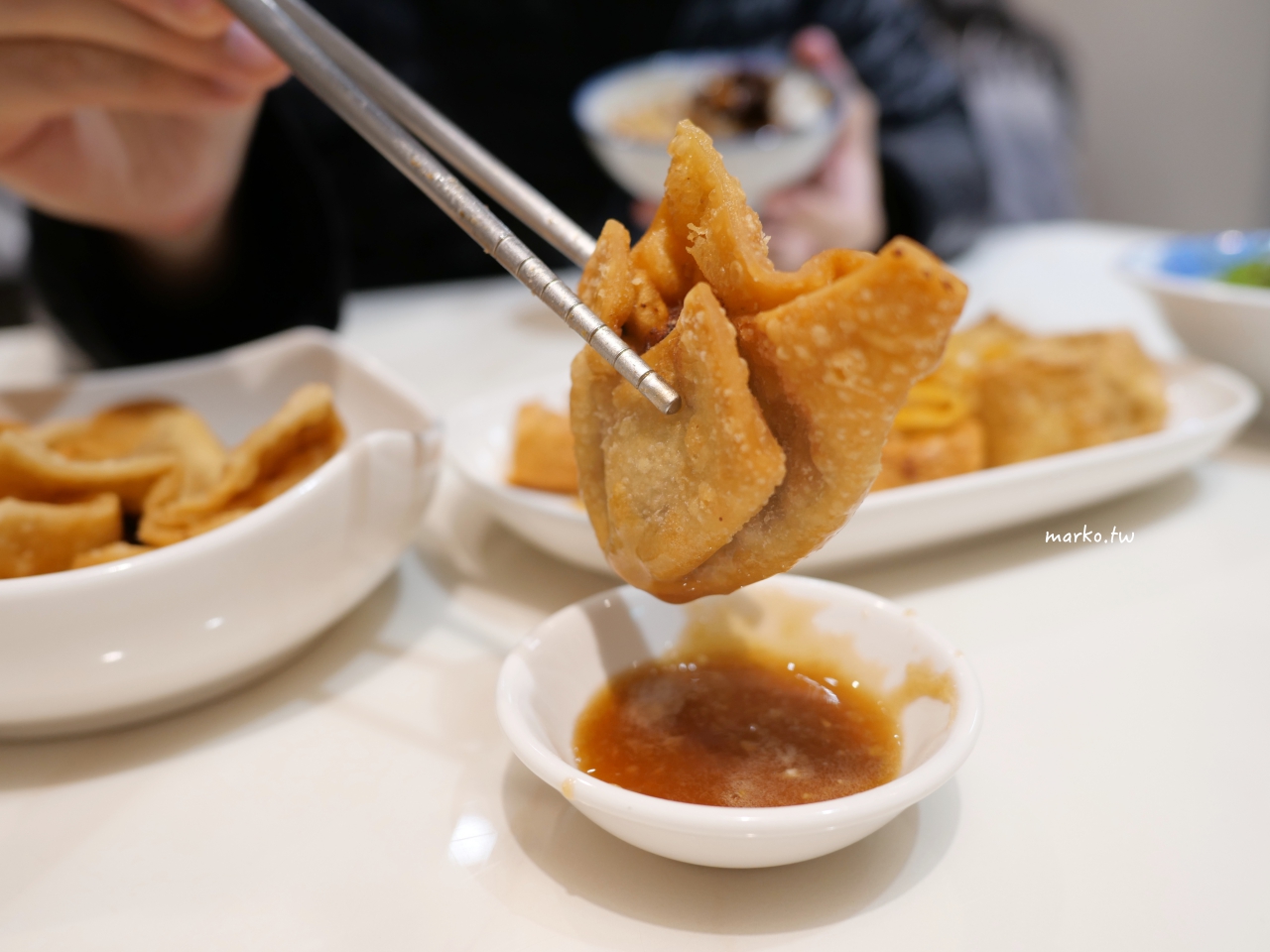 【永和】食八子 永和排骨羹在地20年老店再翻新環境更好，美味不減！ @Maruko(丸子)與美食有個約會