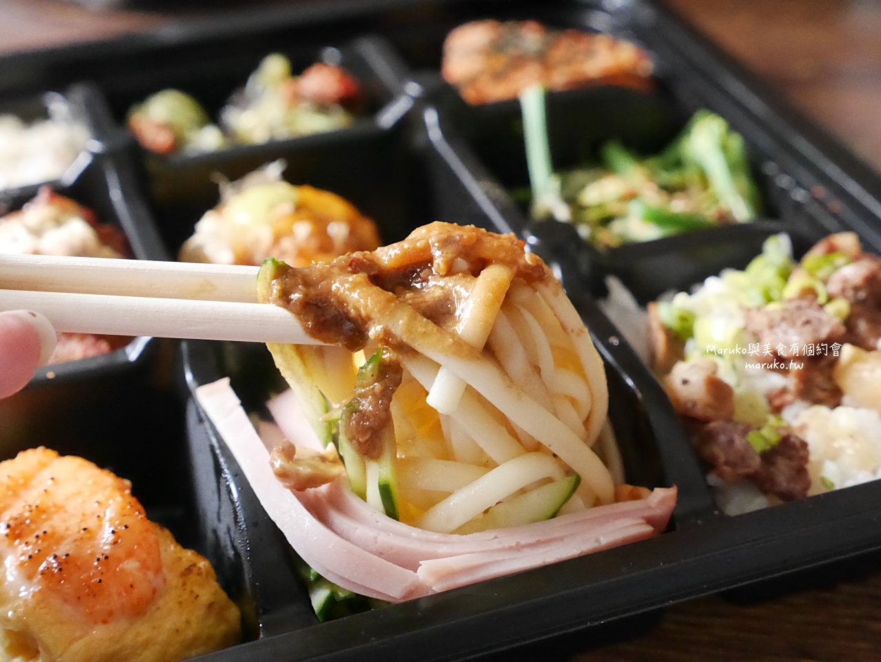 【台北】東京酒食製作所 居酒屋九宮格便當 半價只要165元 國父紀念館站美食 @Maruko(丸子)與美食有個約會
