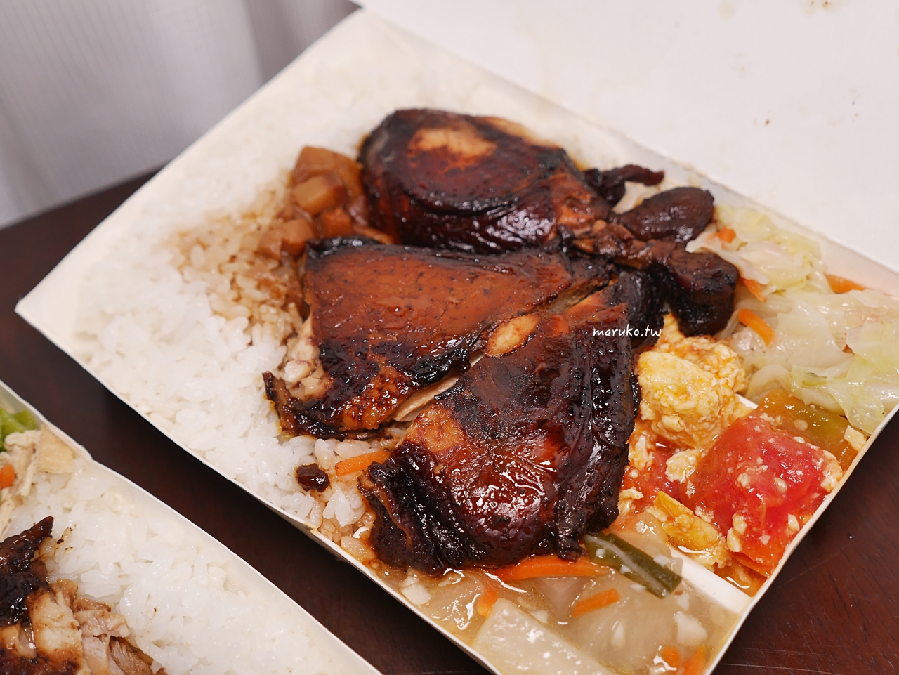 【台北】金銘雞腿魯肉飯 萬華在地隱藏版人氣便當 用中藥滷的黑雞腿 @Maruko(丸子)與美食有個約會