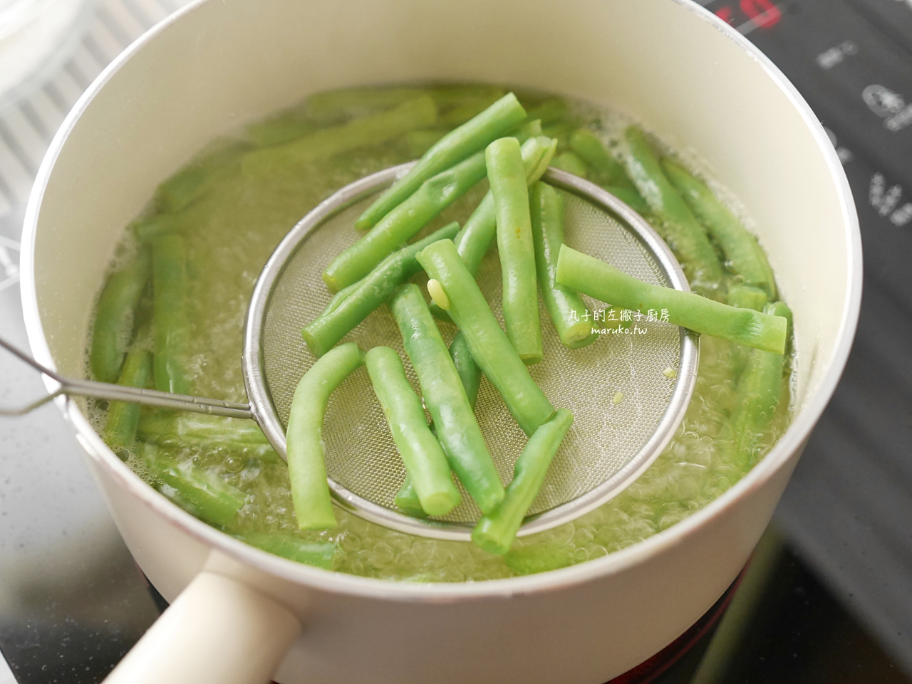 【食譜】三道韓式料理平底鍋食譜 GreenPan 來自比利時健康陶瓷不沾鍋-東京木紋系列推薦 @Maruko(丸子)與美食有個約會 【食譜】三道韓式料理平底鍋食譜 GreenPan 來自比利時健康陶瓷不沾鍋-東京木紋系列推薦 @Maruko(丸子)與美食有個約會