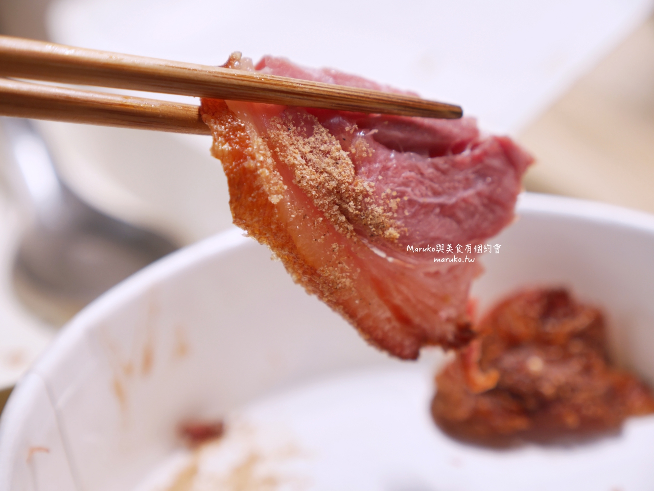 【台北】南昌夜市 無名現烤脆皮德國豬腳，一試成主顧外帶只要199+1元 @Maruko(丸子)與美食有個約會
