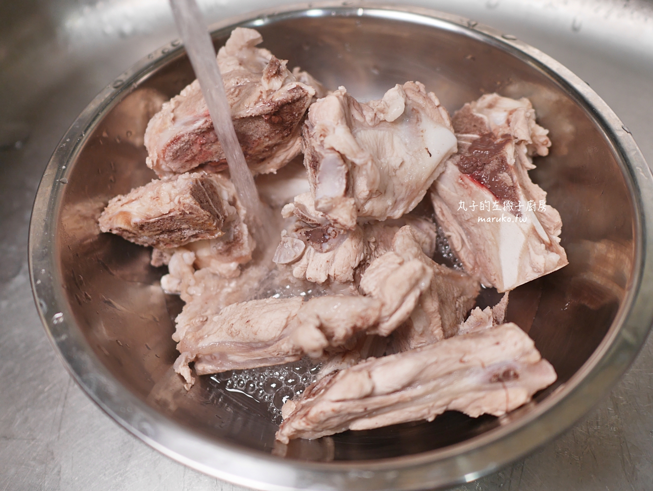 【食譜】馬鈴薯豬排骨湯 用燉得更入味 JIA 品家家品 饗食版蒸鍋湯鍋 推薦 @Maruko(丸子)與美食有個約會 【食譜】馬鈴薯豬排骨湯 用燉得更入味 JIA 品家家品 饗食版蒸鍋湯鍋 推薦 @Maruko(丸子)與美食有個約會