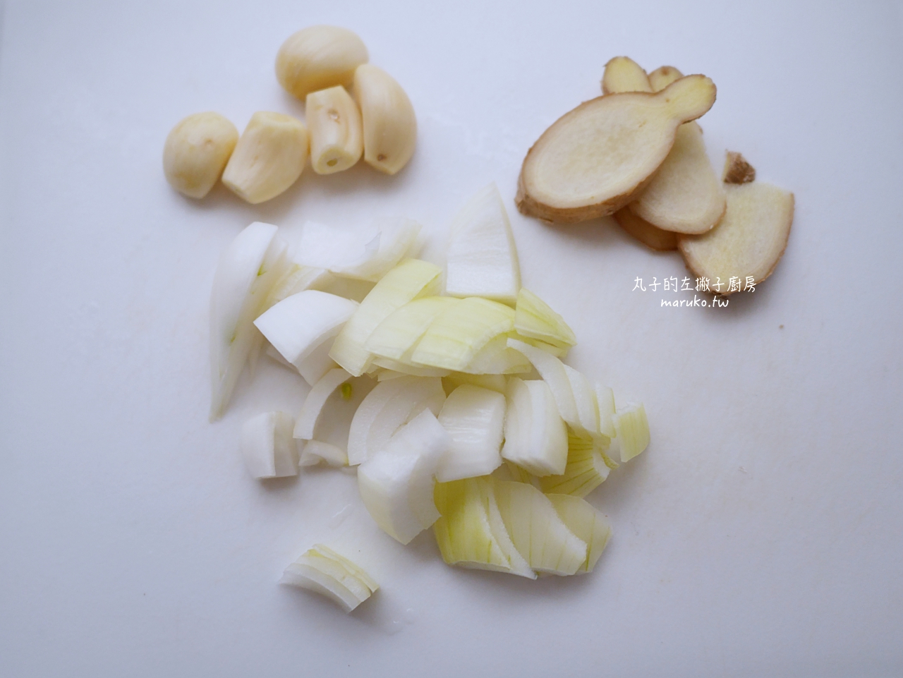 【食譜】馬鈴薯豬排骨湯 用燉得更入味 JIA 品家家品 饗食版蒸鍋湯鍋 推薦 @Maruko(丸子)與美食有個約會 【食譜】馬鈴薯豬排骨湯 用燉得更入味 JIA 品家家品 饗食版蒸鍋湯鍋 推薦 @Maruko(丸子)與美食有個約會