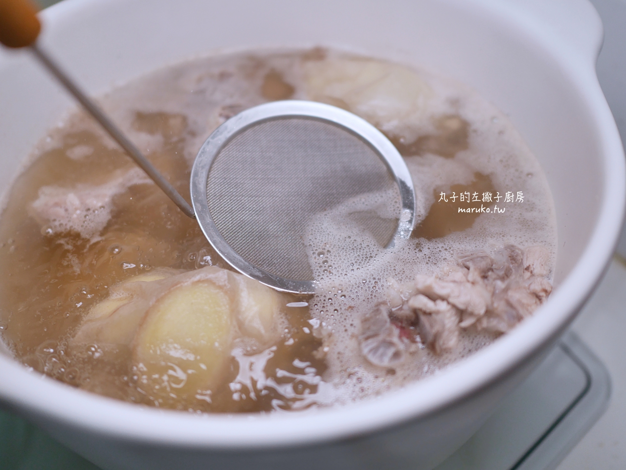 【食譜】馬鈴薯豬排骨湯 用燉得更入味 JIA 品家家品 饗食版蒸鍋湯鍋 推薦 @Maruko(丸子)與美食有個約會 【食譜】馬鈴薯豬排骨湯 用燉得更入味 JIA 品家家品 饗食版蒸鍋湯鍋 推薦 @Maruko(丸子)與美食有個約會