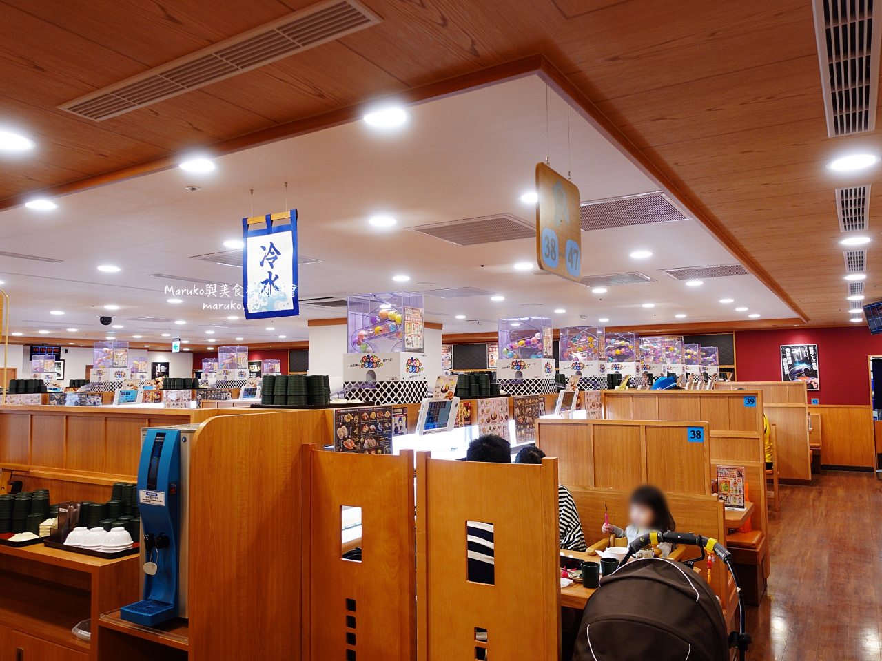 KURA 藏壽司 海外首家全球最大旗艦店 來自日本最大連鎖迴轉壽司每盤只要40元! @Maruko(丸子)與美食有個約會 KURA 藏壽司 海外首家全球最大旗艦店 來自日本最大連鎖迴轉壽司每盤只要40元! @Maruko(丸子)與美食有個約會