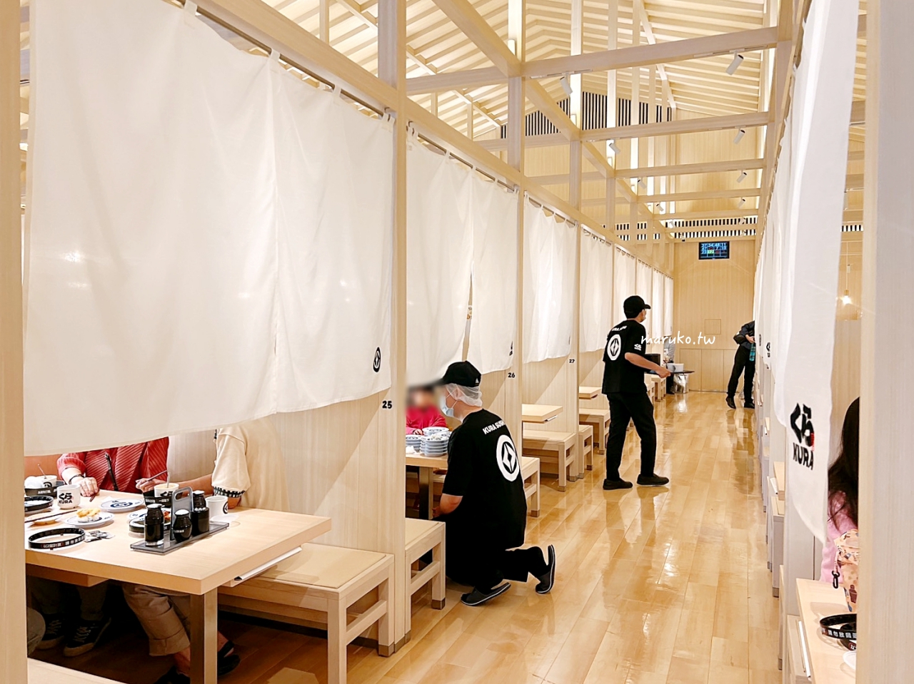 KURA 藏壽司 海外首家全球最大旗艦店 來自日本最大連鎖迴轉壽司每盤只要40元! @Maruko(丸子)與美食有個約會 KURA 藏壽司 海外首家全球最大旗艦店 來自日本最大連鎖迴轉壽司每盤只要40元! @Maruko(丸子)與美食有個約會