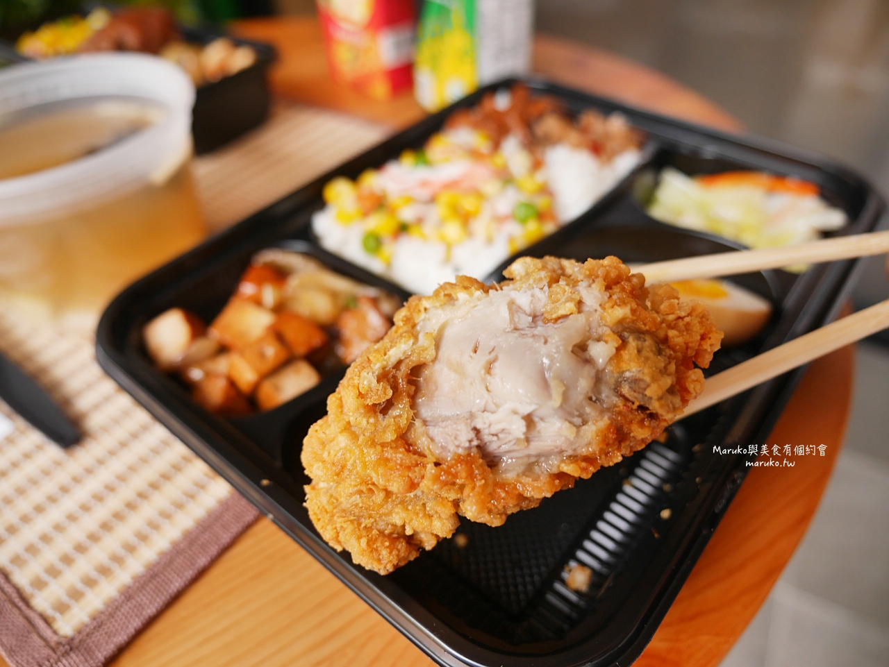 板橋 鑫味精緻健康餐盒 隱藏在市場內的上海便當菜 左宗棠雞 梅汁燒雞 金沙排骨 多達7種配菜 @Maruko(丸子)與美食有個約會