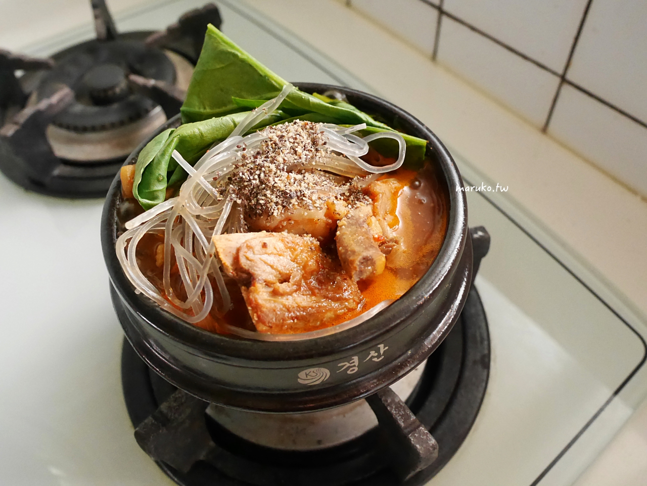【食譜】馬鈴薯豬排骨湯 用燉得更入味  JIA 品家家品 饗食版蒸鍋湯鍋 推薦 @Maruko(丸子)與美食有個約會
