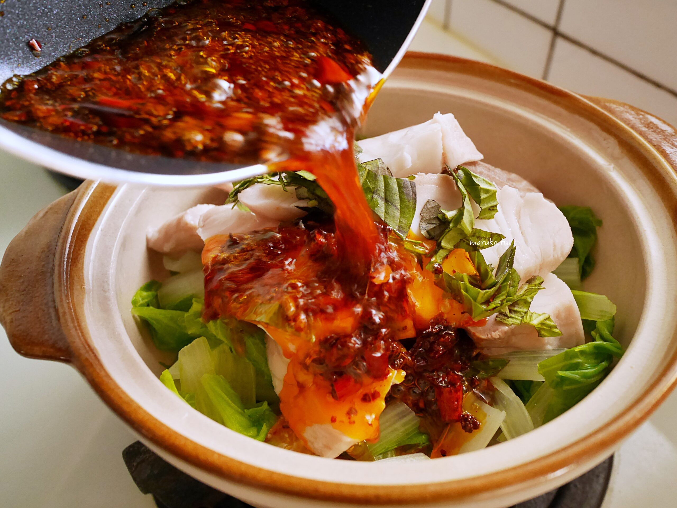 【食譜】麻辣水煮魚 海底撈麻辣清油鍋底料理包二樣食材簡單上桌！ @Maruko(丸子)與美食有個約會