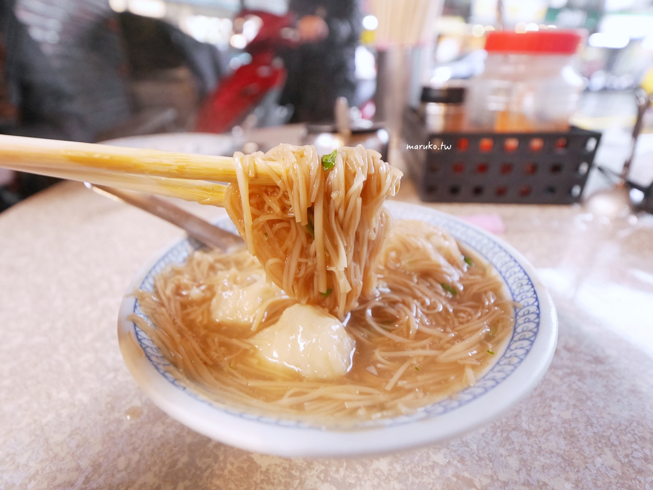 【基隆】三沙灣麵線焿 魚漿大腸羹新鮮又夠味,雨天照樣爆 基隆好好玩 @Maruko(丸子)與美食有個約會