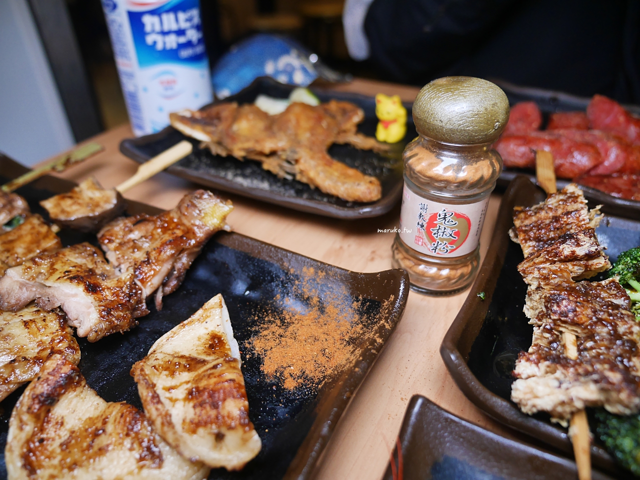 【台北】柒息地串燒居酒屋 東區平價秘醬串燒只要19元 泡菜免費續 朋友聚餐續攤首選推薦 @Maruko(丸子)與美食有個約會