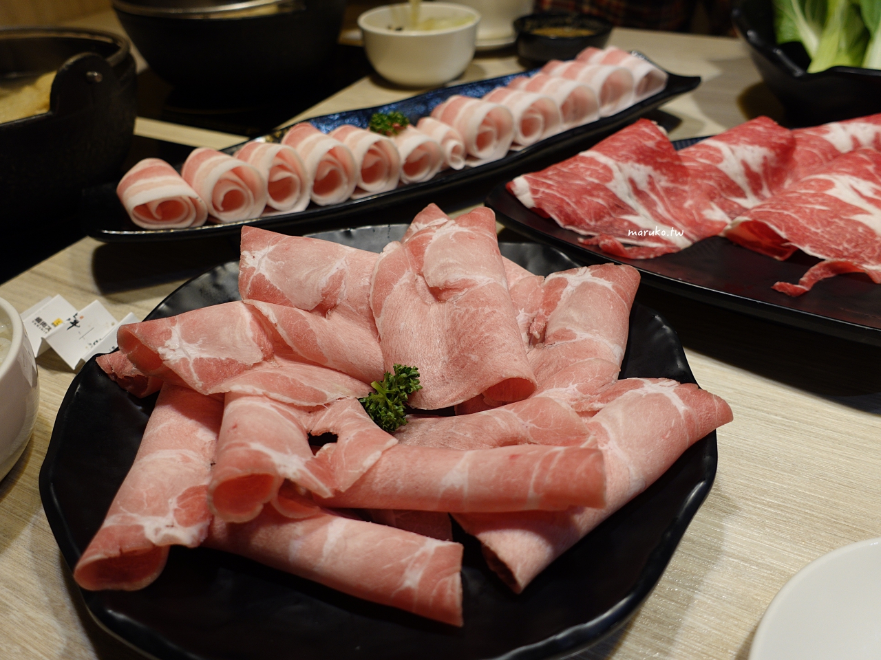 【屏東】築間幸福鍋物 營業至凌晨四點火鍋餐廳,HERSHEY’S 冰沙喝到飽,集點送美國濕式熟成沙朗牛肉,外帶只要47折 @Maruko(丸子)與美食有個約會 【屏東】築間幸福鍋物 營業至凌晨四點火鍋餐廳,HERSHEY’S 冰沙喝到飽,集點送美國濕式熟成沙朗牛肉,外帶只要47折 @Maruko(丸子)與美食有個約會