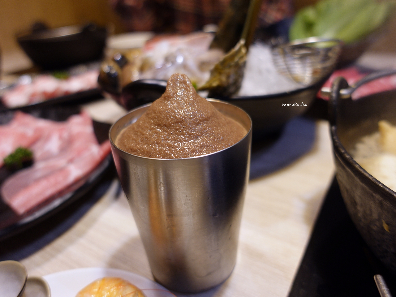 【屏東】築間幸福鍋物 營業至凌晨四點火鍋餐廳,HERSHEY’S 冰沙喝到飽,集點送美國濕式熟成沙朗牛肉,外帶只要47折 @Maruko(丸子)與美食有個約會 【屏東】築間幸福鍋物 營業至凌晨四點火鍋餐廳,HERSHEY’S 冰沙喝到飽,集點送美國濕式熟成沙朗牛肉,外帶只要47折 @Maruko(丸子)與美食有個約會
