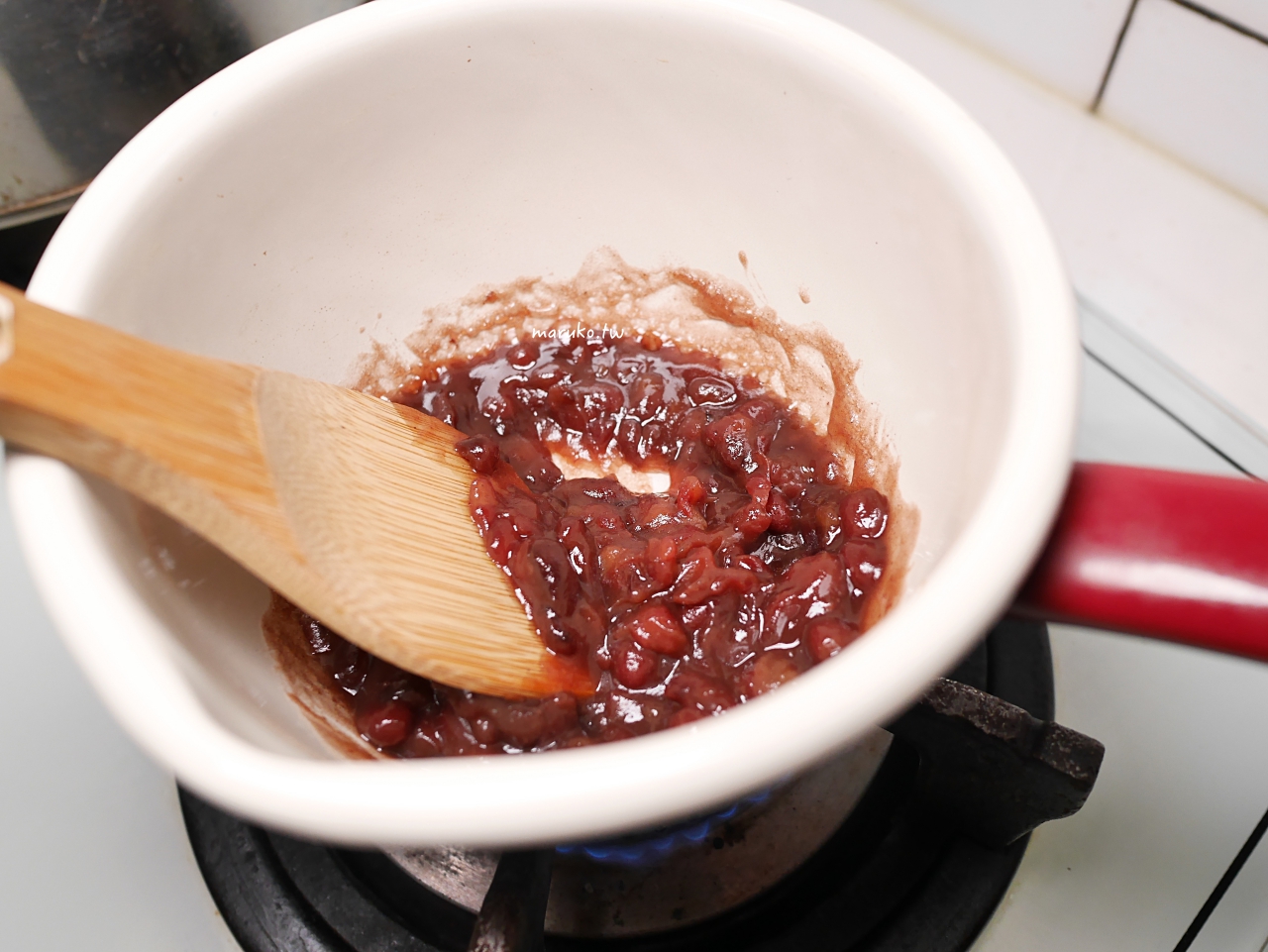 草莓大福做法》3 食材自製 Q 彈麻糬皮,新手零失敗的日式甜點食譜 @Maruko(丸子)與美食有個約會 草莓大福做法》3 食材自製 Q 彈麻糬皮,新手零失敗的日式甜點食譜 @Maruko(丸子)與美食有個約會