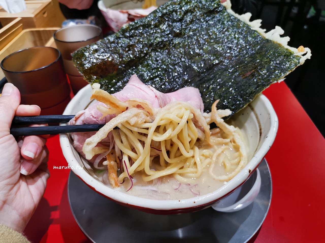 台北 京都柚子豚骨拉麵 日本京都空運來台的水尾產柚子 以豚骨湯為基底 有日本酒風味吟釀拉麵 @Maruko(丸子)與美食有個約會 台北 京都柚子豚骨拉麵 日本京都空運來台的水尾產柚子 以豚骨湯為基底 有日本酒風味吟釀拉麵 @Maruko(丸子)與美食有個約會