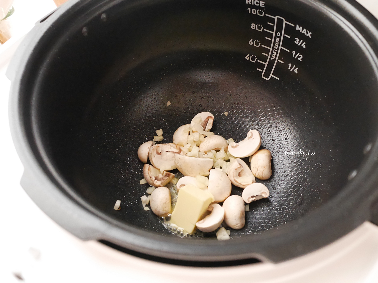 【萬用鍋食譜】法國特福鮮呼吸智能萬用鍋好用嗎？22種模式舒肥、燉煮實測分享 @Maruko(丸子)與美食有個約會