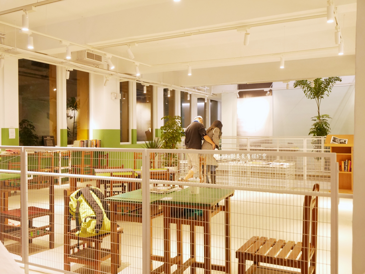 【基隆】太平青鳥 北台灣最美的書店，學校圖書館改建可眺望基隆港！ @Maruko(丸子)與美食有個約會