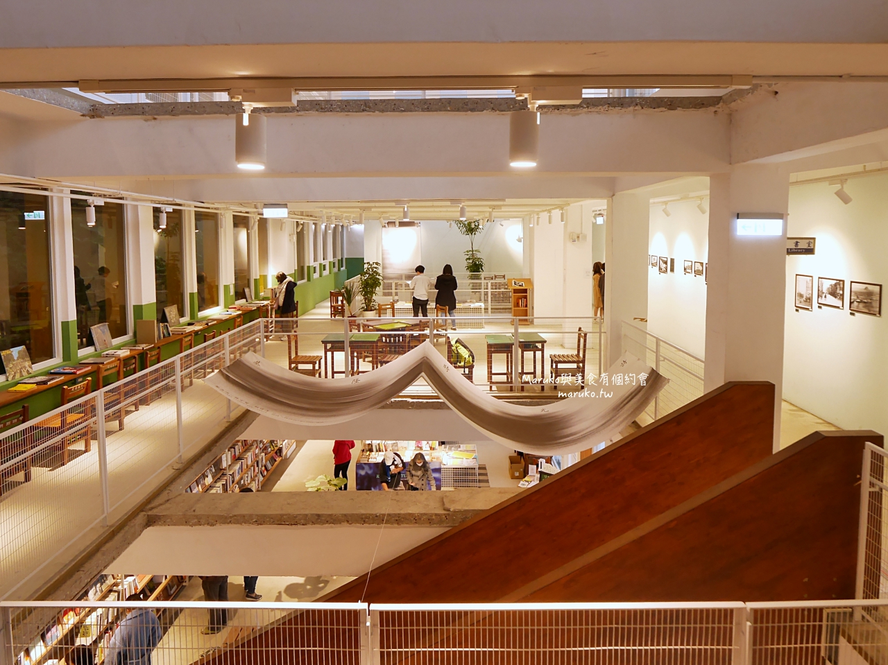 【基隆】太平青鳥 北台灣最美的書店，學校圖書館改建可眺望基隆港！ @Maruko(丸子)與美食有個約會
