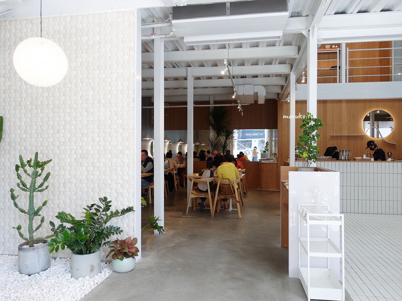【屏東】探柵 白色玻璃屋的早午餐時光 寵物友善餐廳 市中心聚餐推薦 @Maruko(丸子)與美食有個約會