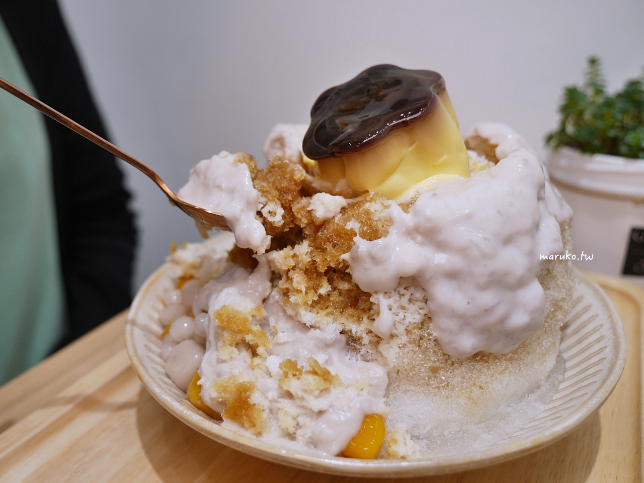 【桃園】沐雪雪花冰 來自宜蘭的雪花冰專賣 手炒黑糖 現煮配料 爆漿芋泥 消暑涼品 @Maruko(丸子)與美食有個約會 【桃園】沐雪雪花冰 來自宜蘭的雪花冰專賣 手炒黑糖 現煮配料 爆漿芋泥 消暑涼品 @Maruko(丸子)與美食有個約會