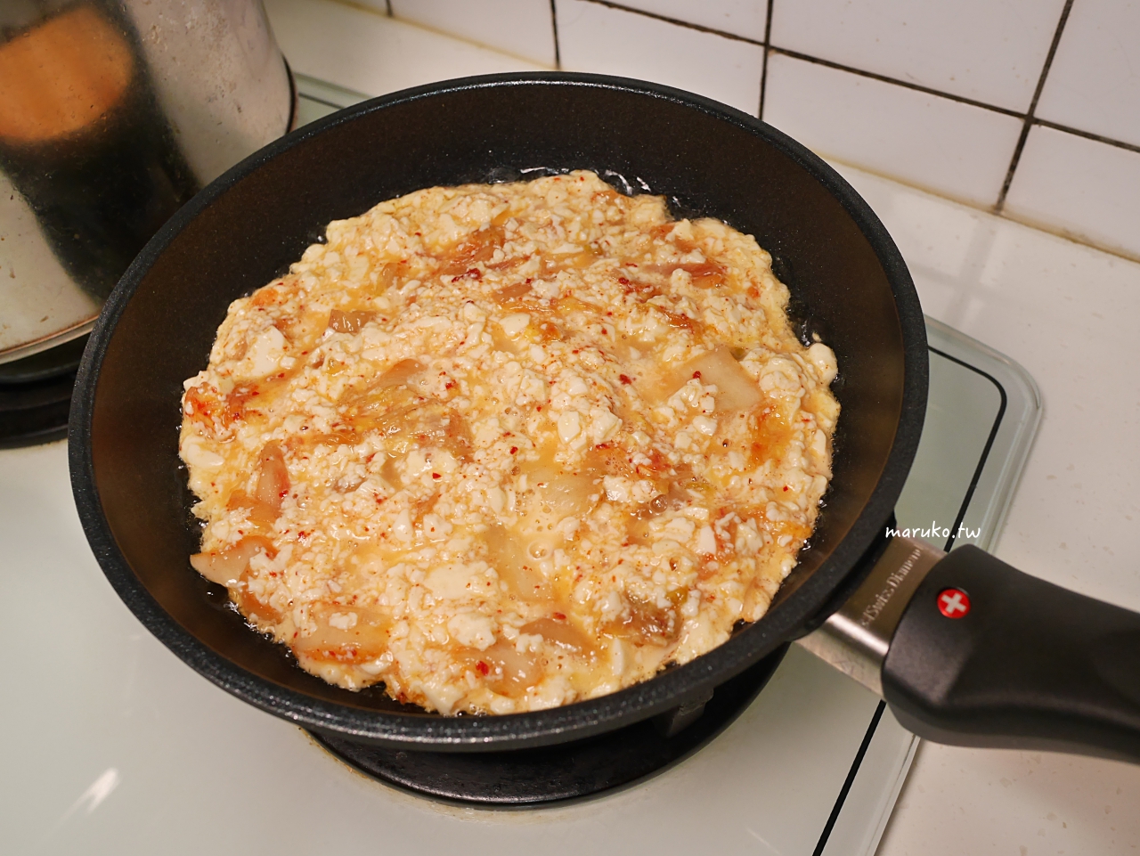 【食譜】泡菜煎餅 利用豆腐做煎餅 不用調味可直接上桌的創意食譜 @Maruko(丸子)與美食有個約會 【食譜】泡菜煎餅 利用豆腐做煎餅 不用調味可直接上桌的創意食譜 @Maruko(丸子)與美食有個約會