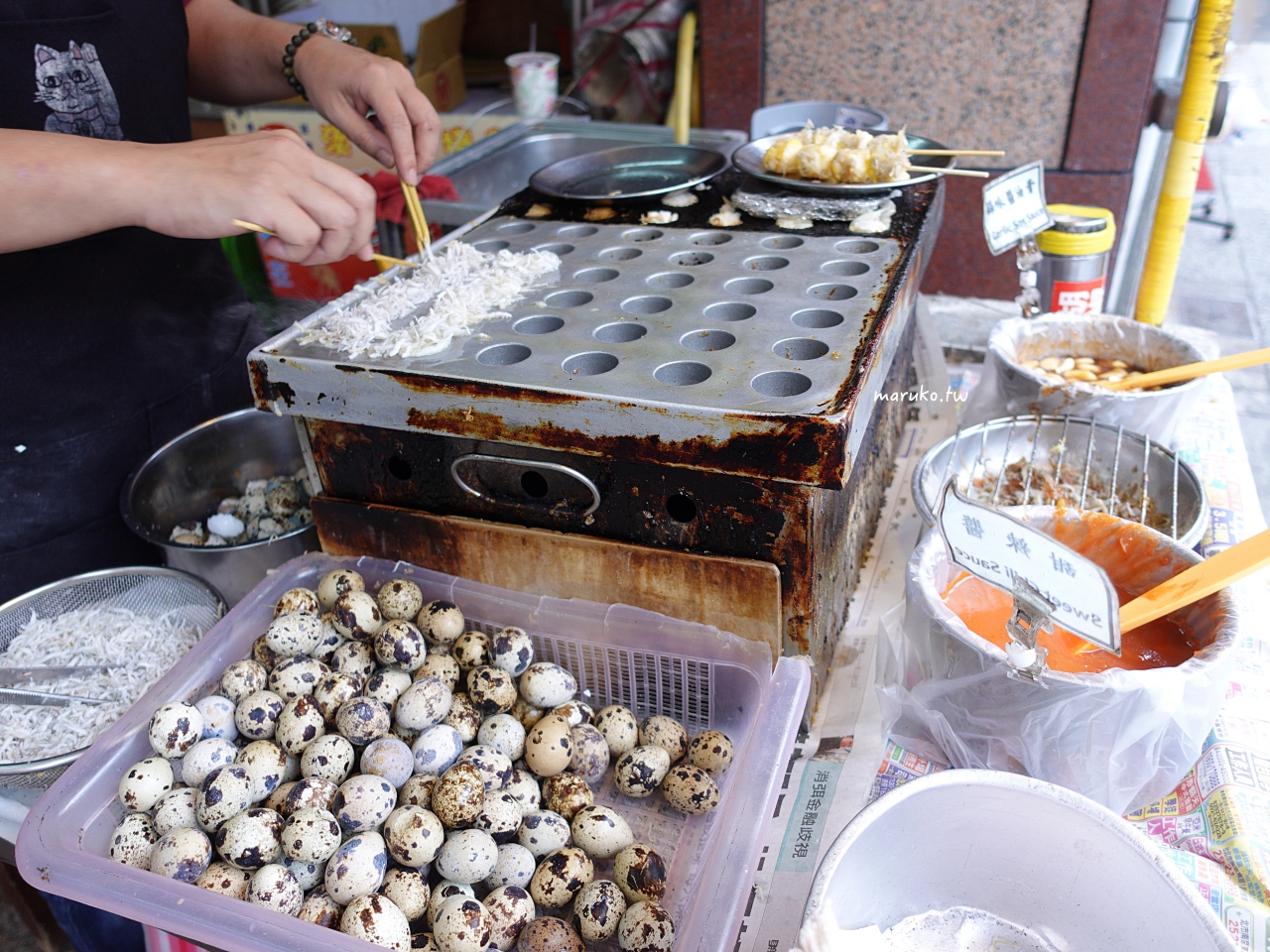 淡水美食 老字號阿香蝦捲、文化阿給、洪媽酸梅湯、阿香魩仔魚鳥蛋 老街小吃一日行程安排 @Maruko(丸子)與美食有個約會