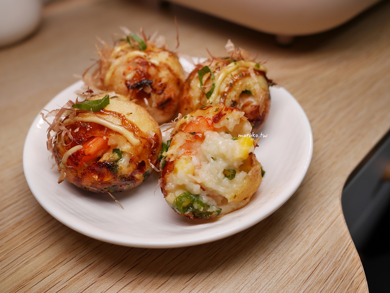 【食譜】章魚燒做法｜只要4種材料！在家就能做出外酥內嫩的章魚燒麵糊比例與懶人版教學 @Maruko(丸子)與美食有個約會