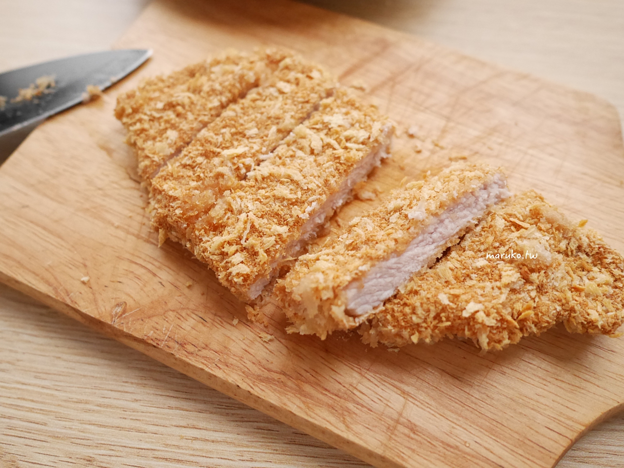 【氣炸鍋食譜】氣炸豬排怎麼做才金黃酥脆？多一步「先炒麵包粉」，免油炸8分鐘快速上菜！ @Maruko(丸子)與美食有個約會